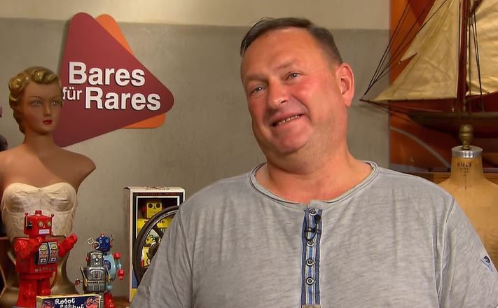 „Bares für Rares“-Kandidat Josef Bihler will seine Vase endlich loswerden.