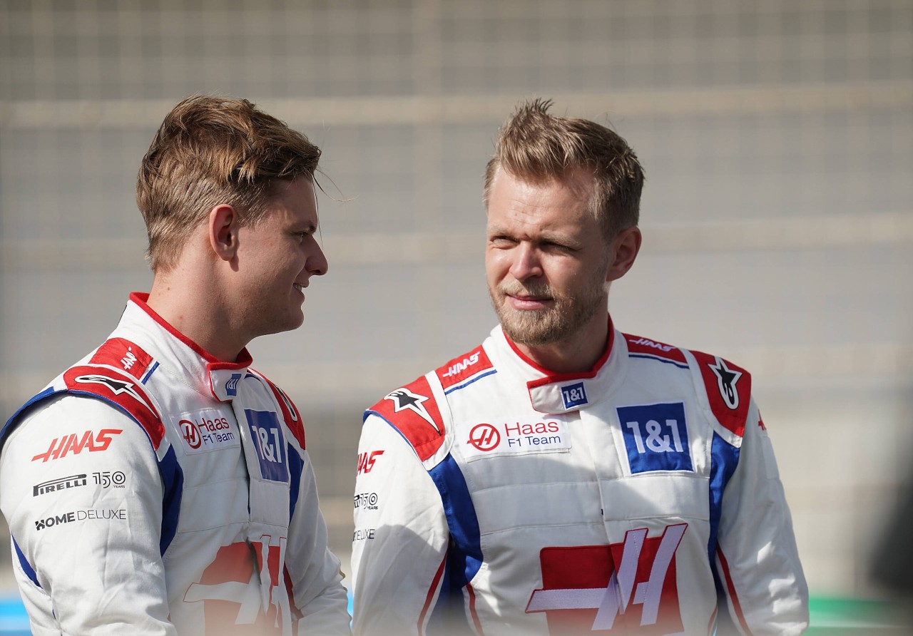 Der neue Teamkollege Kevin Magnussen stiehlt Mick Schumacher die Show.