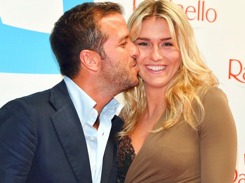 Auch Rafael van der Vaart ist im Babyglück: Der niederländische Fußballer und seine Freundin, die Handballerin Estavana Polman, sind im Juni Eltern eines Mädchens geworden. Die Kleine heißt Jesslynn und wurde in einem Krankenhaus in Amsterdam geboren. 