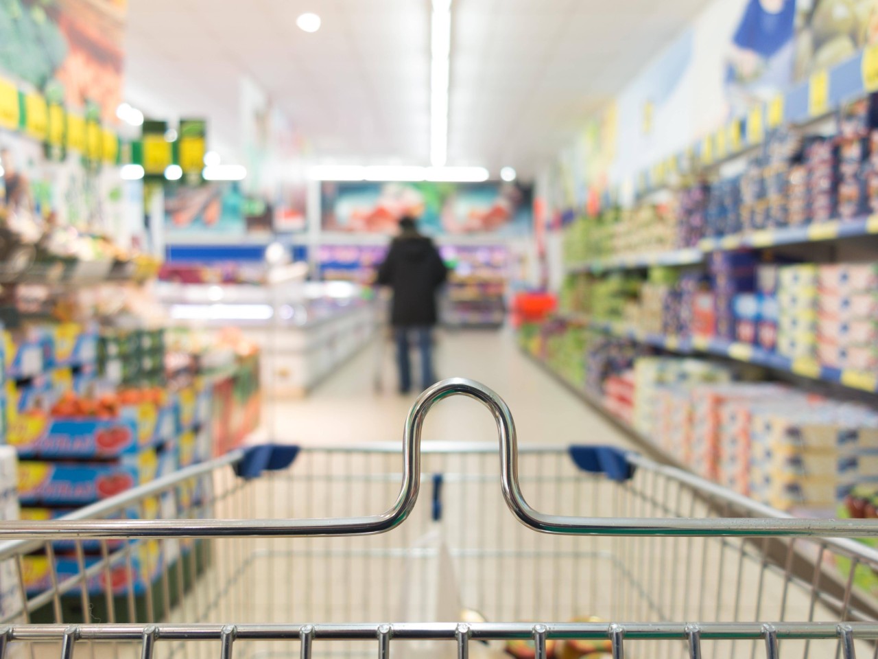 Penny, Rewe und Co.: Neben all den Negativ-Schlagzeilen rund um gestiegene Preise, gibt es auch Dinge, die jetzt günstiger sind (Symbolfoto).