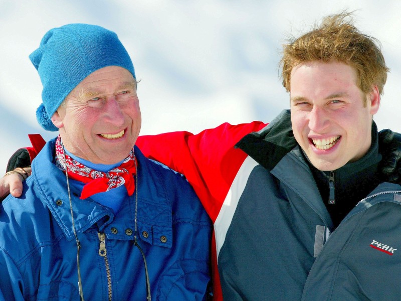 Zu seinem Vater pflegt er ein inniges Verhältnis. Gemeinsam verbringen sie Urlaube, wie hier in den Schweizer Alpen. 