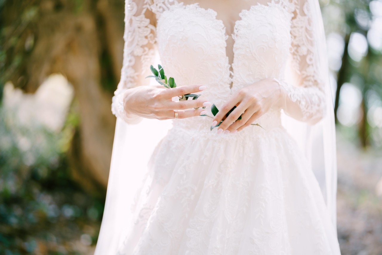 Hochzeit: Der Kauf des Brautkleides wurde zum Albtraum. (Symbolbild) 