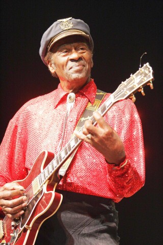 Chuck Berry während eines Konzerts im Tempodrom in Berlin.