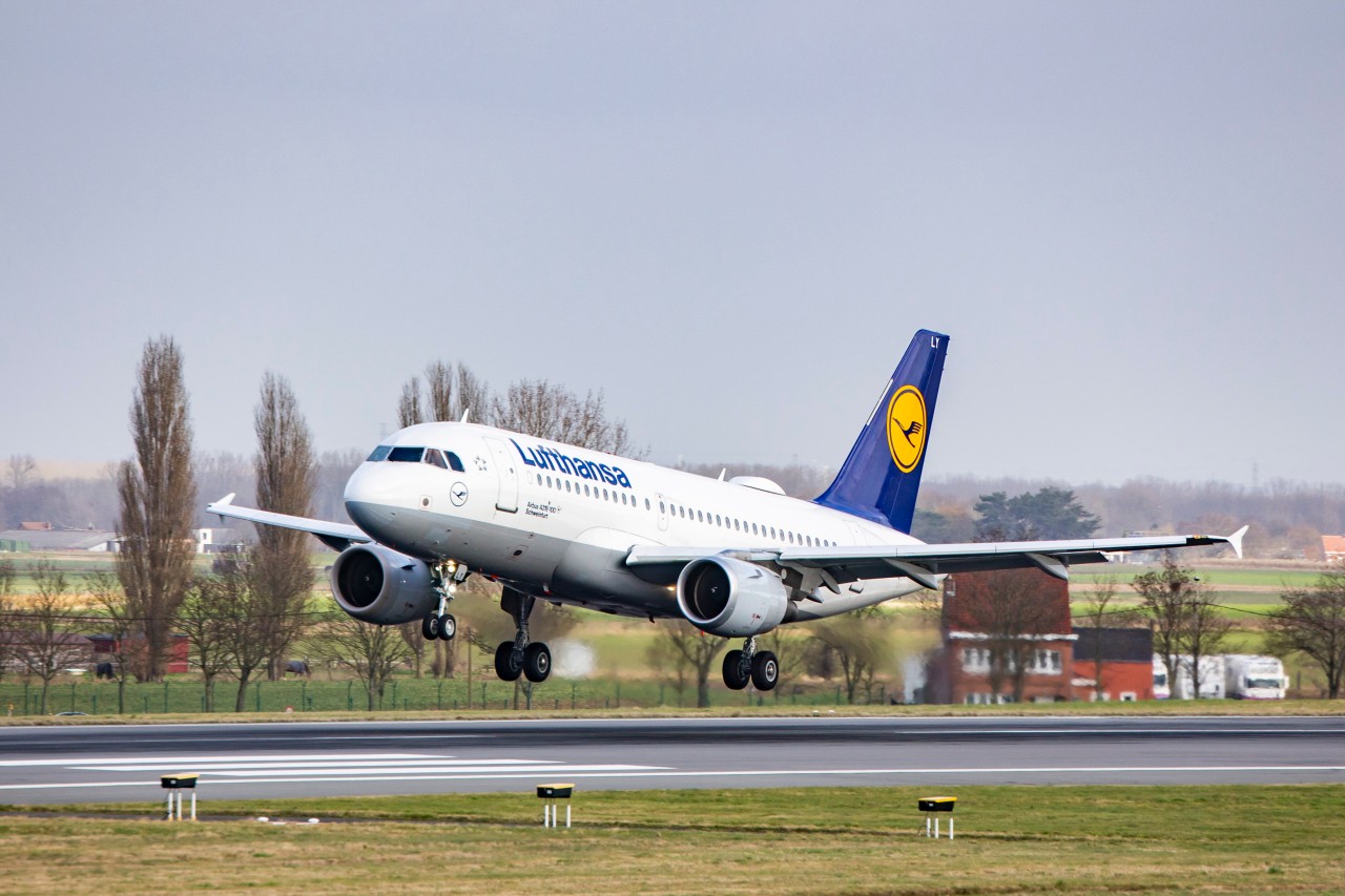 Schlechte Nachrichten für Passagiere der Lufthansa! (Symbolbild) 