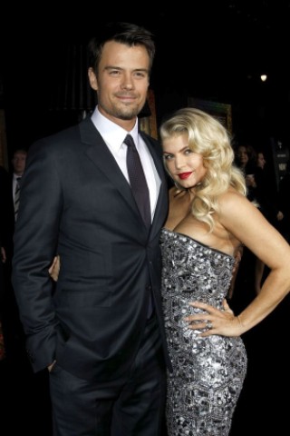 Für Sängerin Fergie und ihren Mann Josh Duhamel war es ein gutes Jahr. Nur zwischendurch rastete Josh bei einer Party aus und beleidigte Fotografen. Fergie ließ sich nichts anmerken und blieb cool.