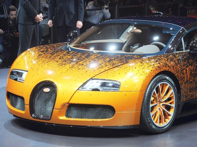 Der Genfer Autosalon geht noch bis zum 17. März. Solange können sich die Besucher noch den Bugatti Grand Sport Venet, ...