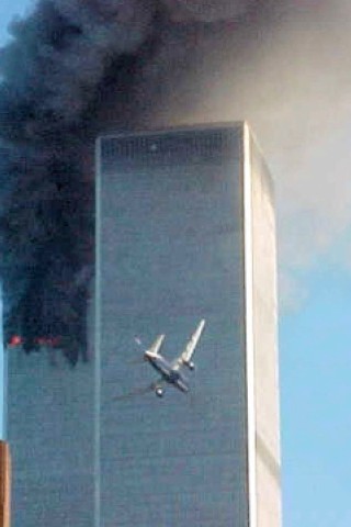 ...Südturm des World Trade Centers. Auch diese Maschine sollte an die Westküste fliegen, auch sie löst...