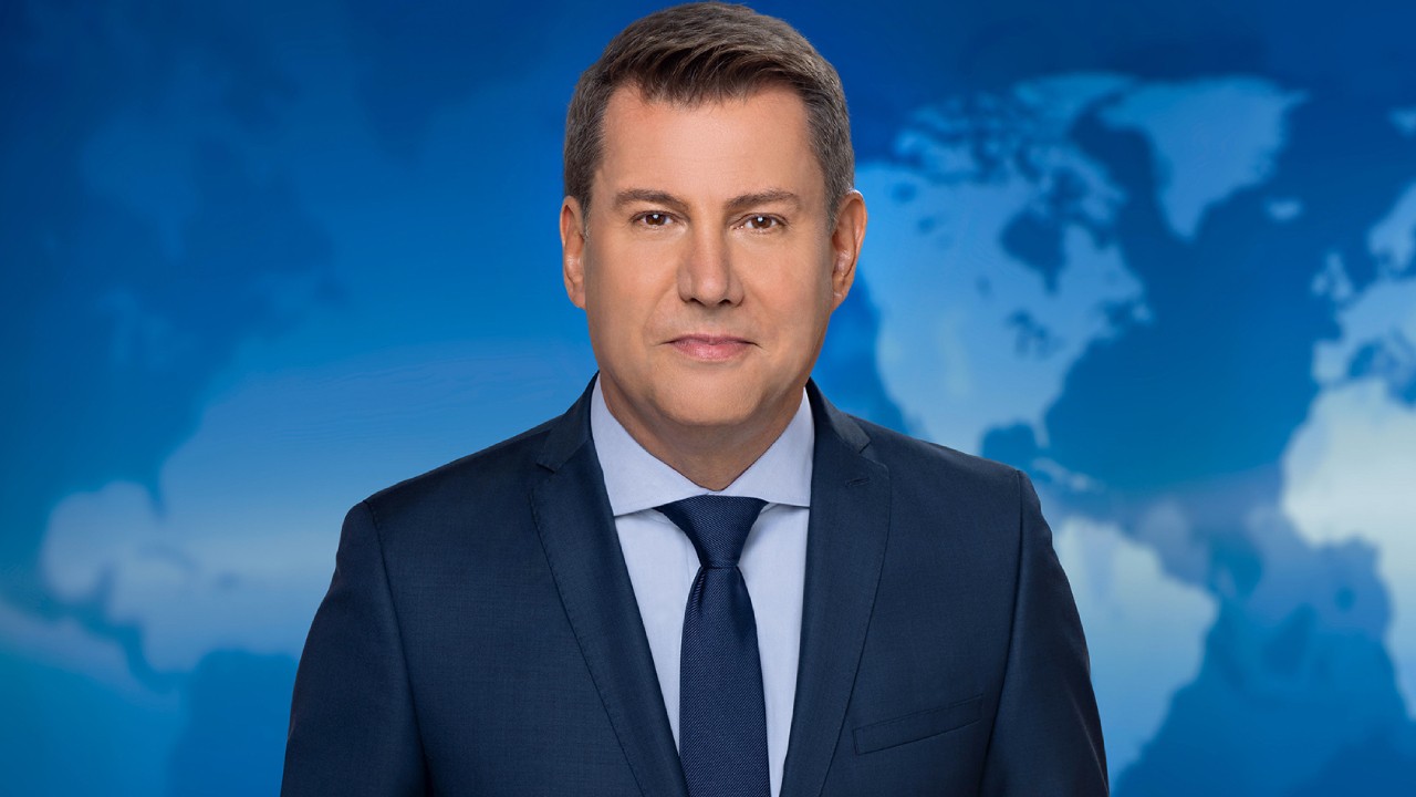 „Tagesschau“-Sprecher Jens Riewa irritiert das ARD-Publikum.