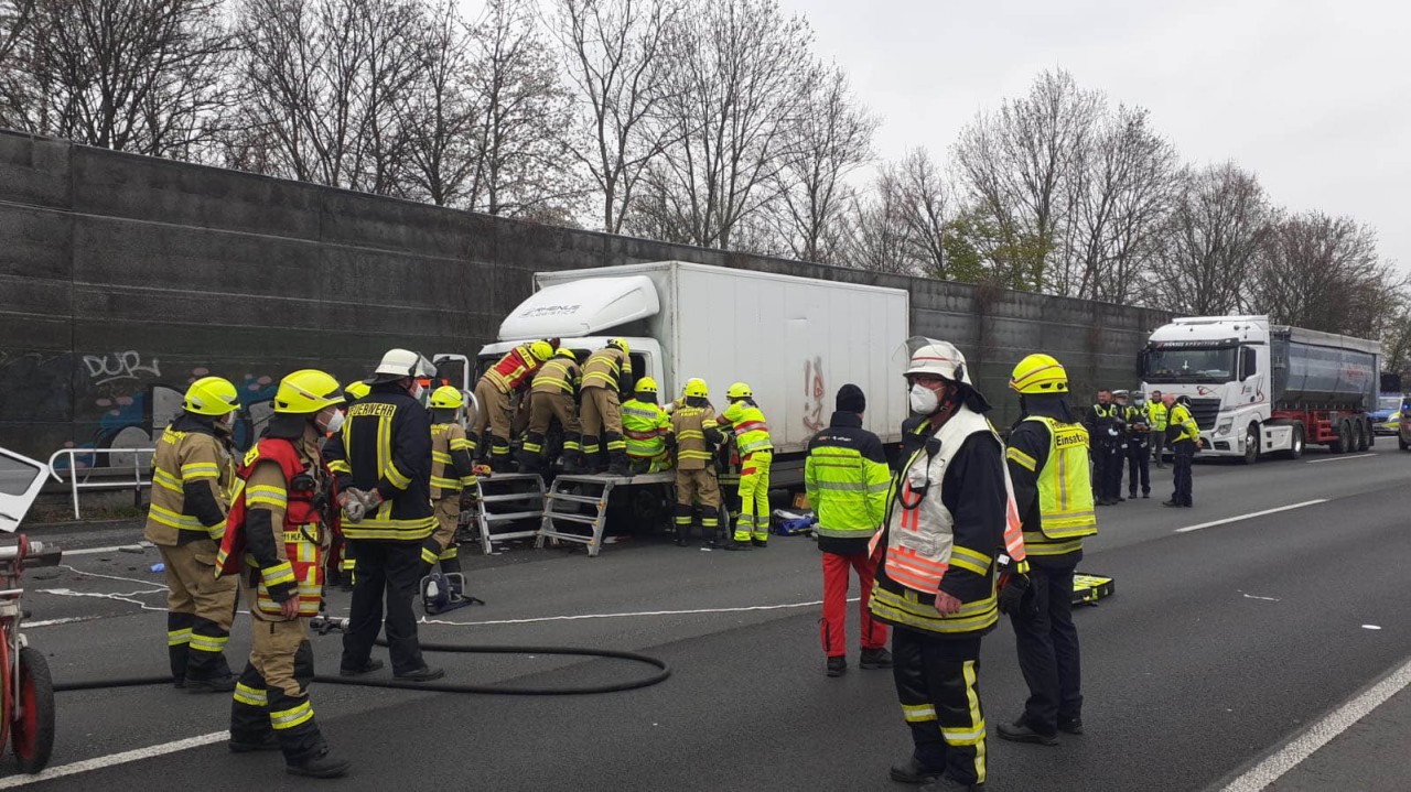 Unfall auf der A1 bei Unna.