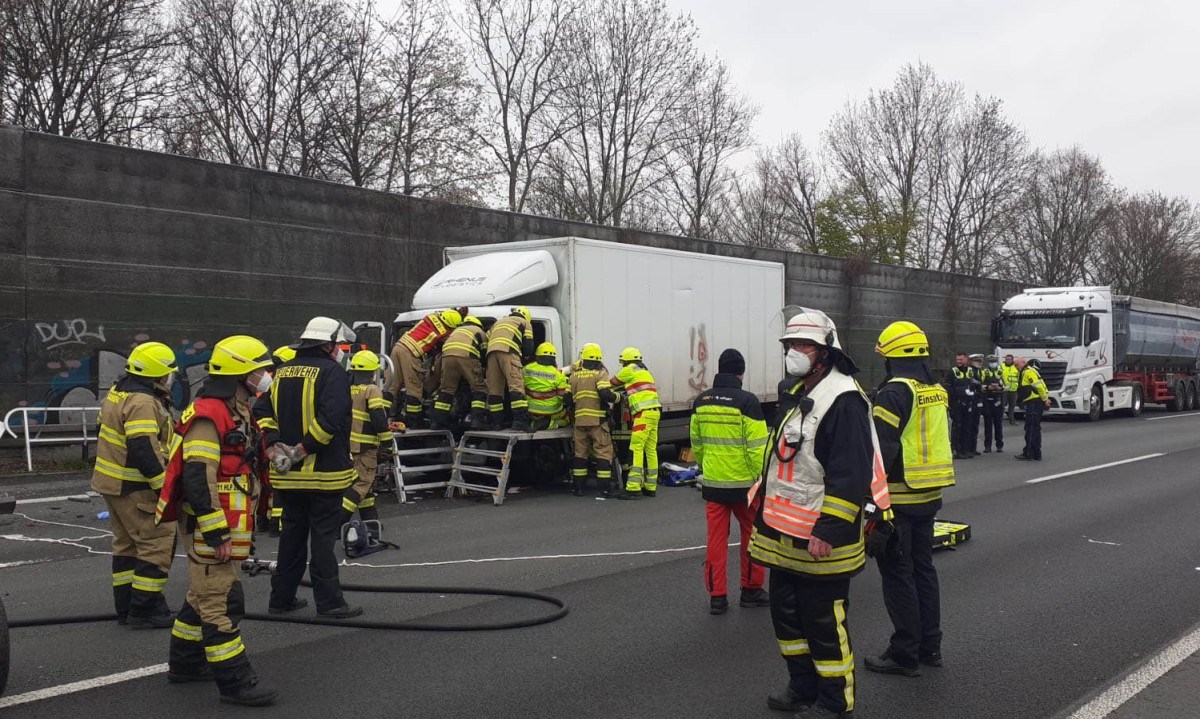 Unfall auf der A1 bei Unna.