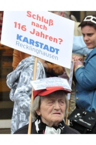 Protest gegen Karstadt-Schließung. Foto: Reiner Kruse