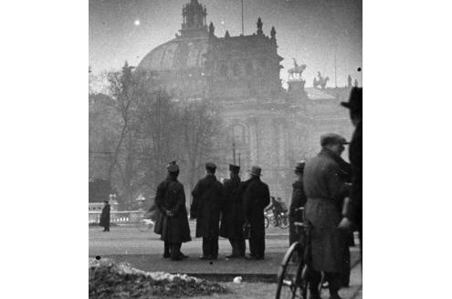 Am Morgen nach dem Reichtagsbrand in Berlin.
