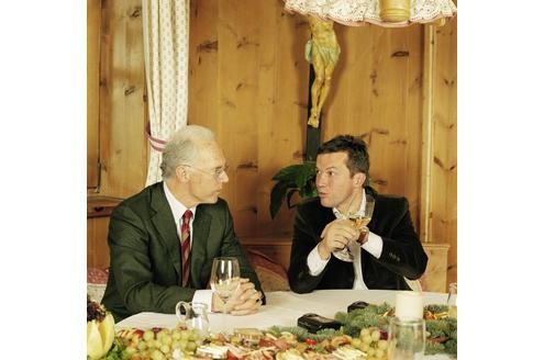 Brotzeit mit Lothar Matthäus: Präsident Franz Beckenbauer mit dem damaligen Trainer von FK Partizan Belgrad zu Gast im Stanglwirt in Kitzbühel.