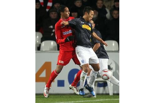 er VfL Bochum hat den zweiten Sieg in Serie teuer bezahlt. Beim 1:0 des VfL beim 1. FC Union Berlin musste Verteidiger Matias Concha nach einem bösen Foul mit einem Schienbeinbruch ausgewechselt werden. Christoph Dabrowski (18.) erzielte den Siegtreffer für Bochum.