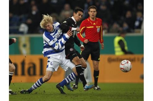 ...kommt aus Schwerte und spielte bis 2010 für die Jugend von der Borussia, bis er letzte Saison nach Duisburg ausgeliehen wurde. Jetzt geht es wieder zurück zum BVB...