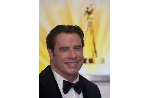 ... John Travolta wurde als bester internationaler Schauspieler geehrt, weil er sich, so die Begründung der Jury ....
