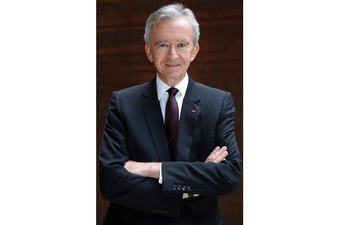 Reichster Europäer ist auf Platz vier der Franzose Bernard Arnault mit 41 Milliarden Dollar, dem der Luxusgüterkonzern Louis Vuitton-Moët Hennessy gehört. Mit 25,5 Milliarden Dollar ist  Aldi-Gründer Karl Albrecht der reichste Deutsche. Allerdings landete er nur auf Platz zwölf.