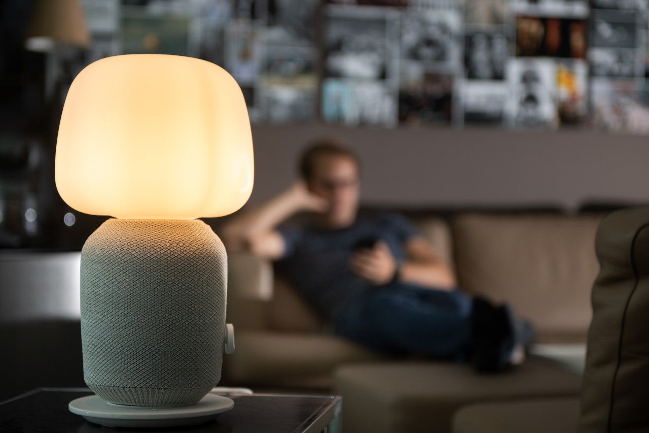 Die Lampe aus der Reihe „Symfonisk“ ist ein gemeinsames Produkt von Ikea und Sonos. 