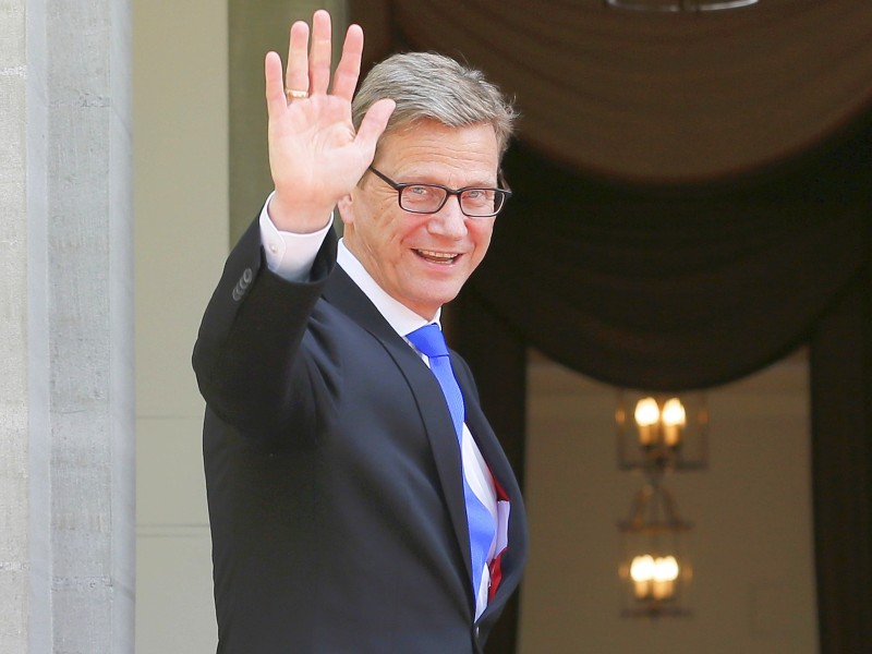 Der ehemalige Außenminister und FDP-Chef Guido Westerwelle wurde nur 54 Jahre alt. Am 18. März erlag der Politiker in der Universitätsklinik Köln den Folgen seiner Leukämie-Erkrankung. Bei Westerwelle war im Juni 2014 – nur ein halbes Jahr nach seinem Ausscheiden aus dem Auswärtigen Amt – eine besonders schlimme Form von Blutkrebs diagnostiziert worden.