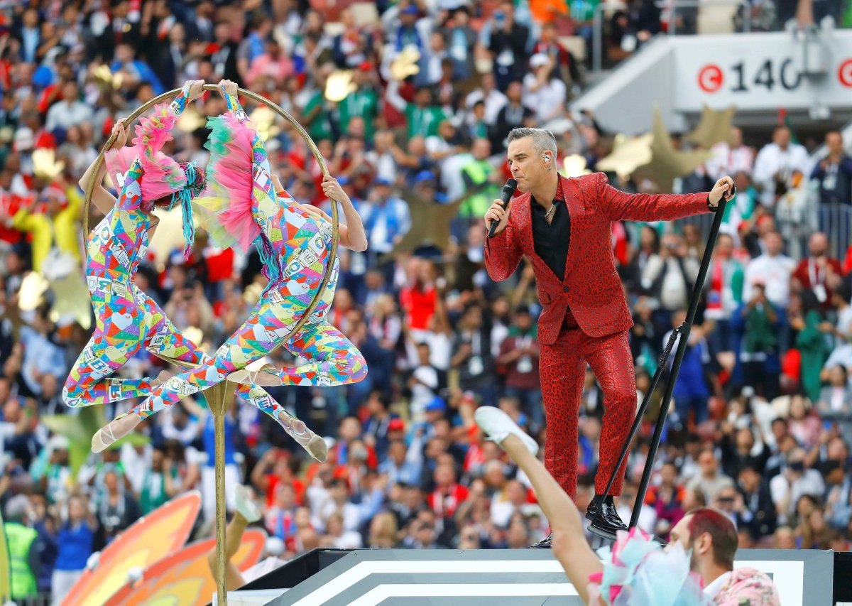 2018-06-14T144348Z_1931858537_RC184C231040_RTRMADP_3_SOCCER-WORLDCUP-RUS-SAU-OPENING-CEREMONY-069.JPG