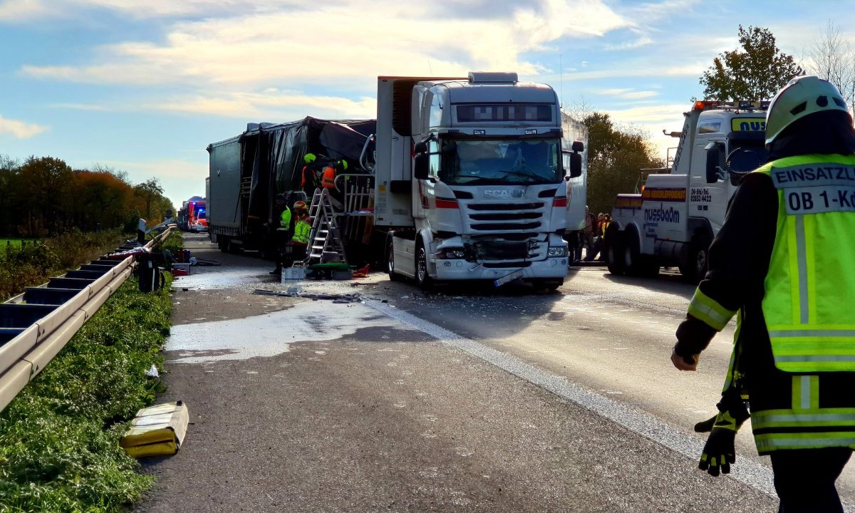 20181107_Lkw-Unfall_A3_Oberhausen_ANC-NEWS-01.jpg