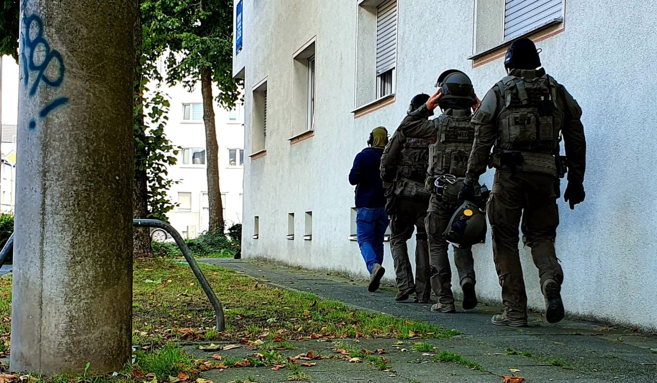 SEK-Einsatzkräfte am Sonntag in Essen. 