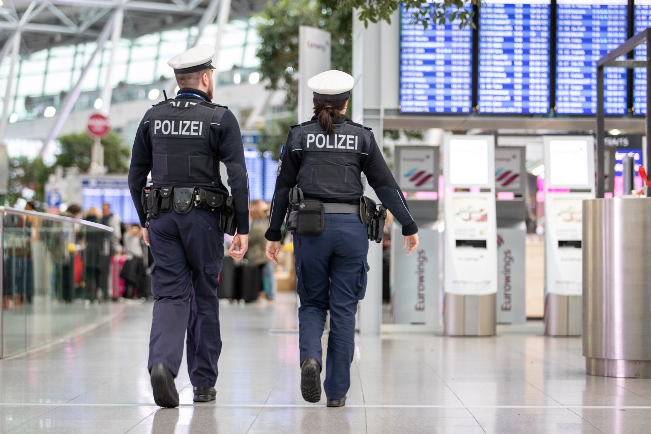 Aufregung am Düsseldorfer Flughafen am Dienstagmittag. 