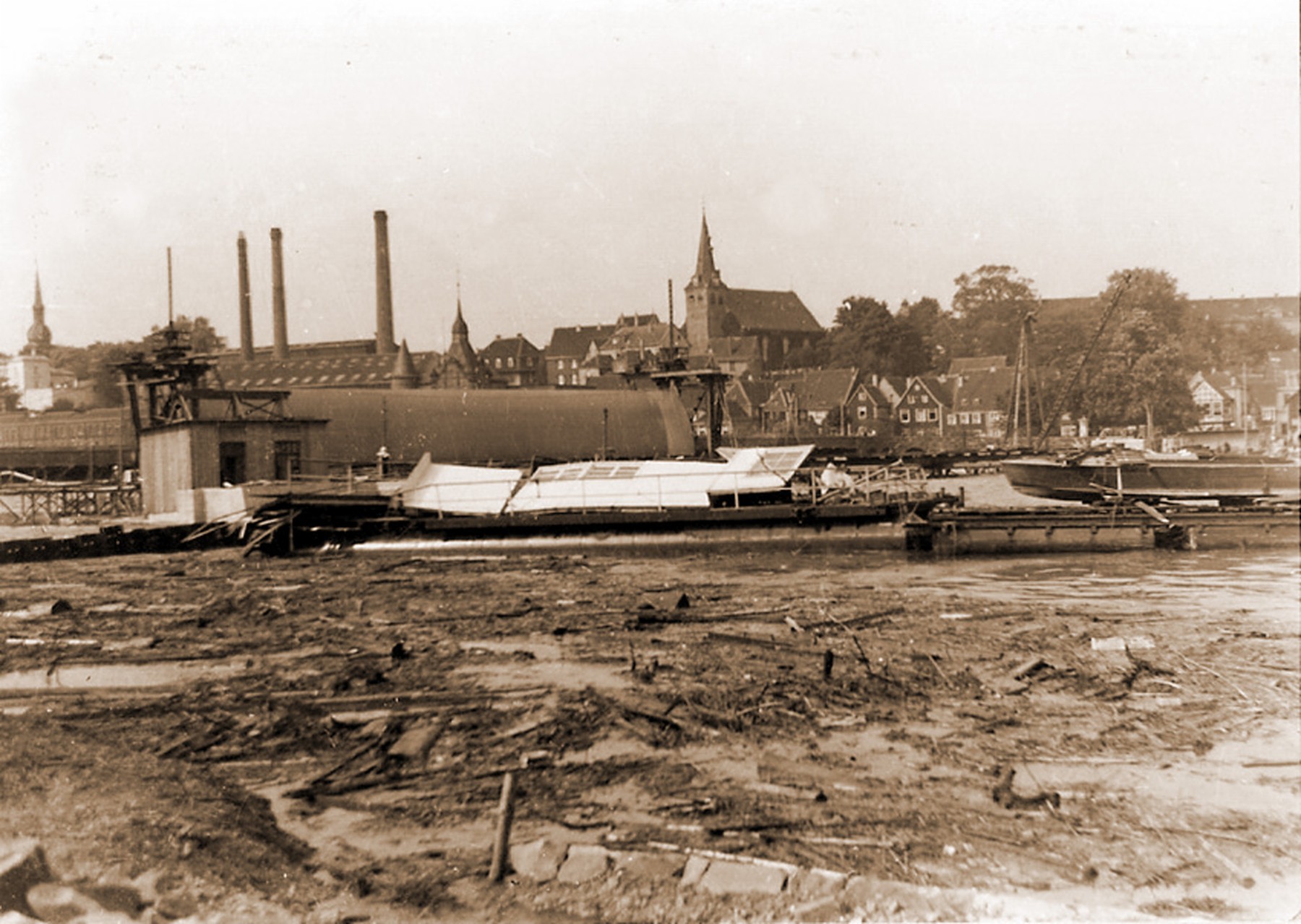 Kettwig im Mai 1943, nach der Bombardierung der Mönetalsperre. Foto: Museumsfreunde Kettwig