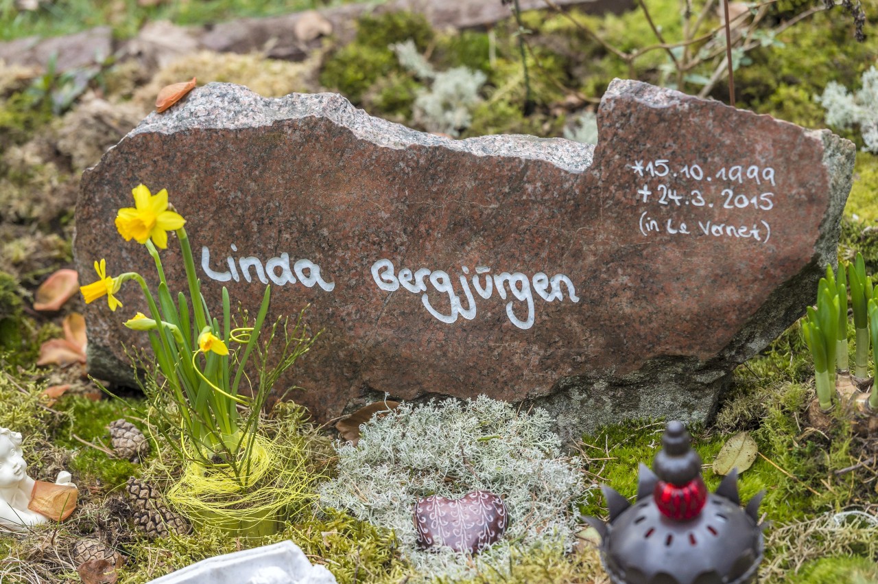 Das Grab von Linda Bergjürgen auf dem Friedhof in Haltern. 