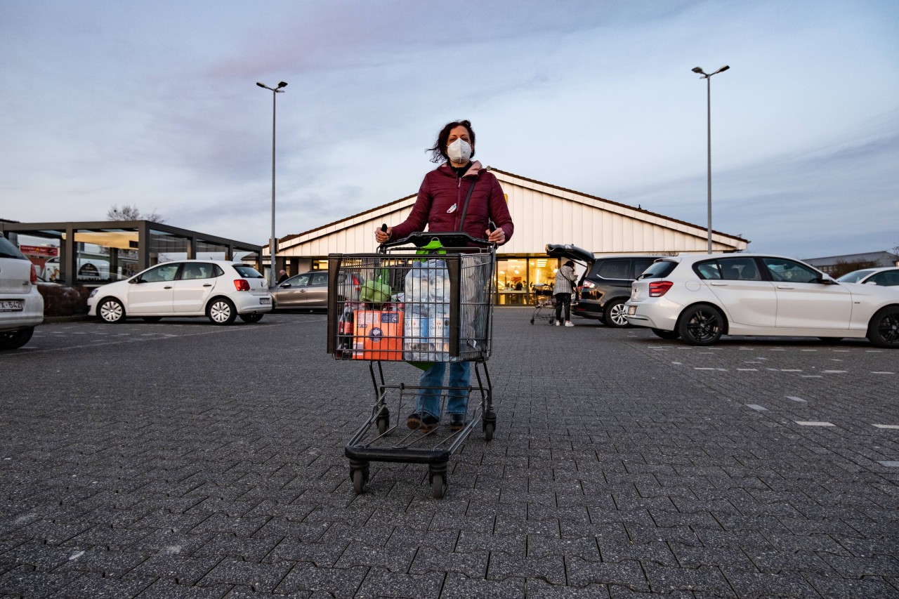 Bei Aldi in NRW sind Einkaufswagen aktuell Mangelware. (Symbolbild) 