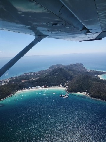 An Bord eines Wasserflugzeugs ist das Sightseeing inklusive. Der Grund: Die Flugzeuge fliegen relativ nah über der Erde.