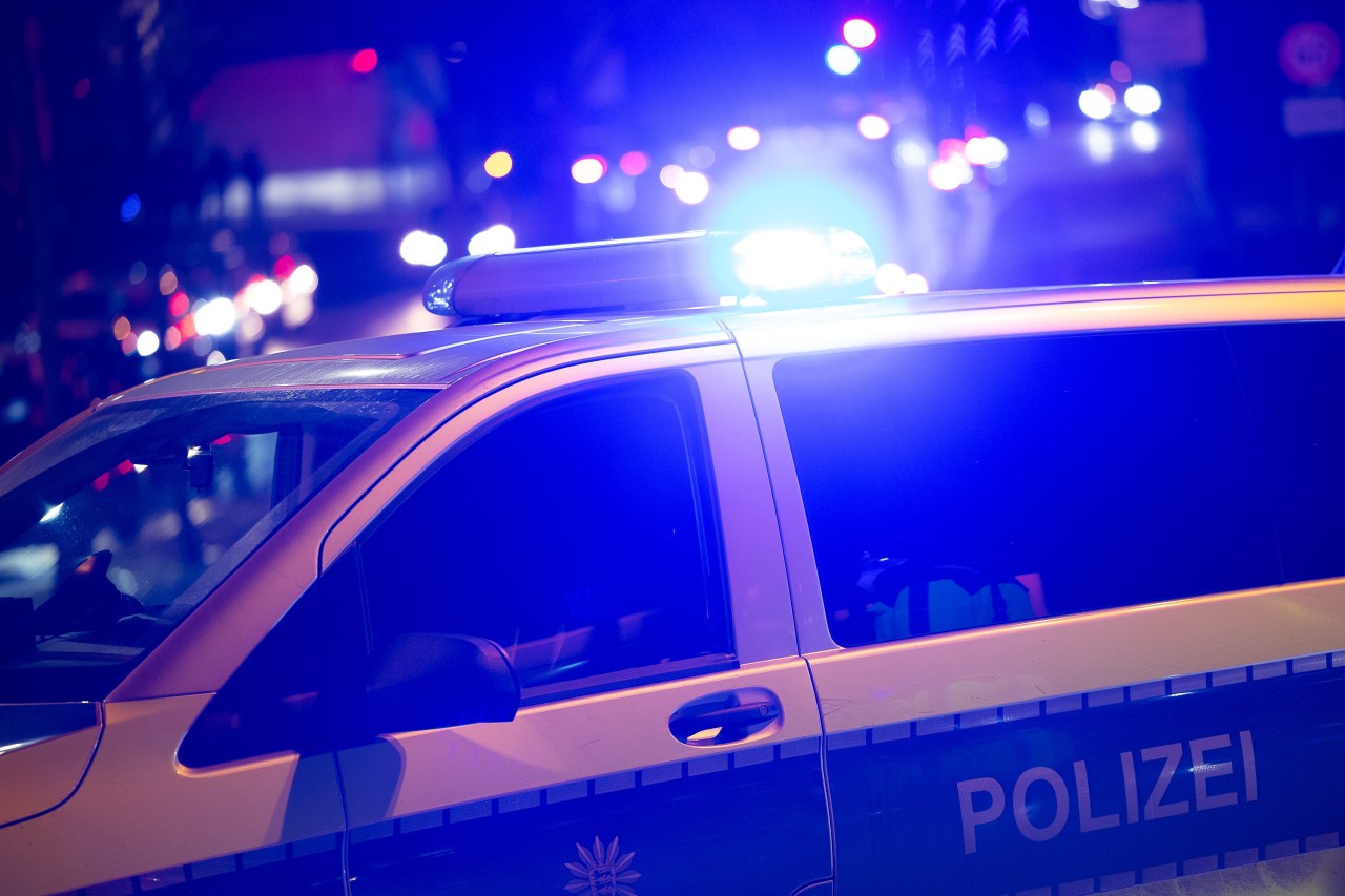 Bergheim/NRW: Die Polizei hat die Leiche eines vermissten Jungen gefunden. (Symbolbild)