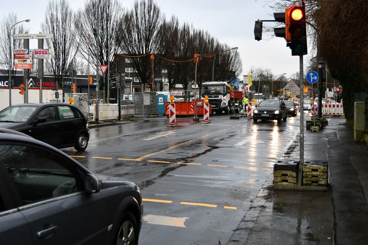 Nach zwei Jahren Baustelle auf der Bocholder Straße soll bald Schluss sein.