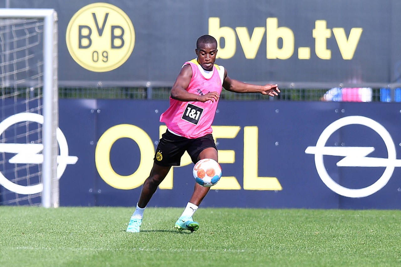 Youssoufa Moukoko kann bei Borussia Dortmund wieder mittrainieren. 