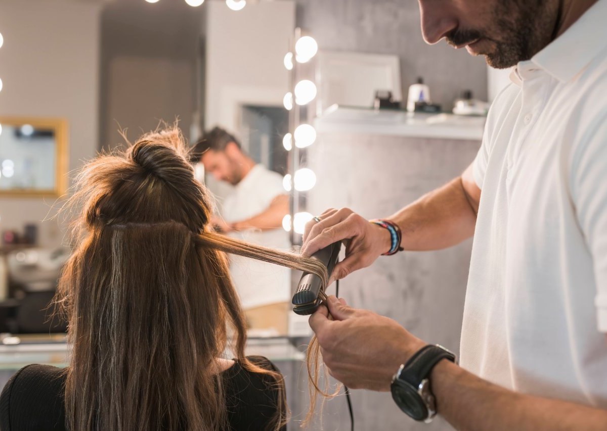 Corona in NRW: 2G beim Friseur? Diese Regeln gelten aktuell