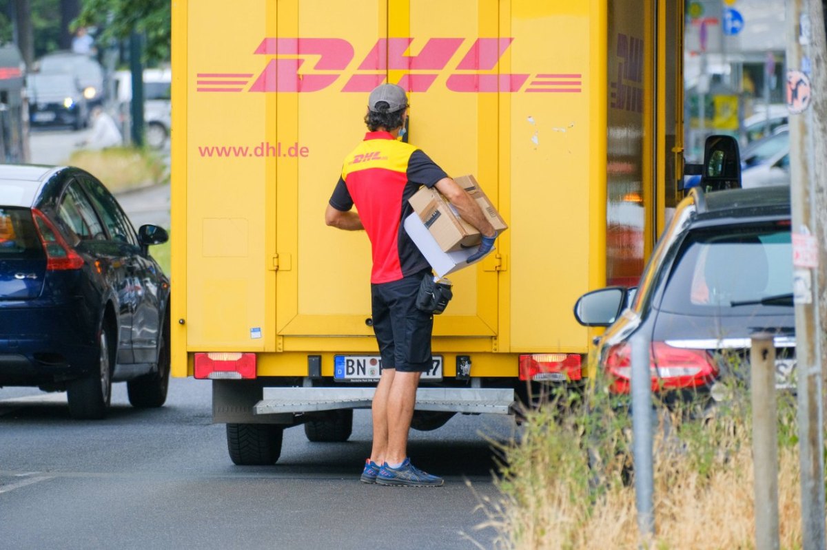 DHL