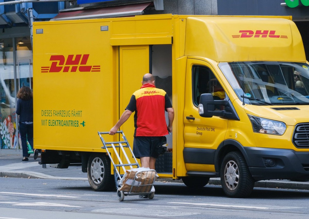 DHL