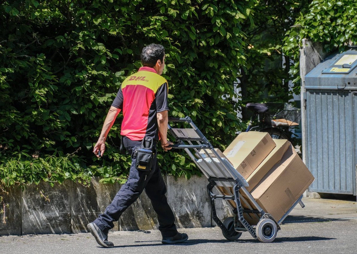 DHL: Kunde traurig über verschwundenes Paket – er kann nicht fassen, wie der Konzern reagiert