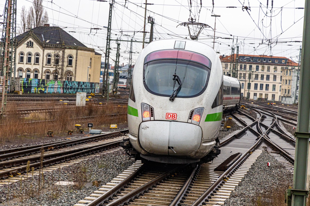 Corona bereitet der Deutschen Bahn große Probleme. (Symbolbild)