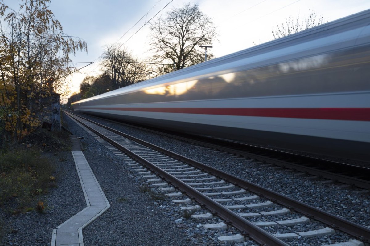 Deutsche_Bahn_Ruhrgebiet.jpg