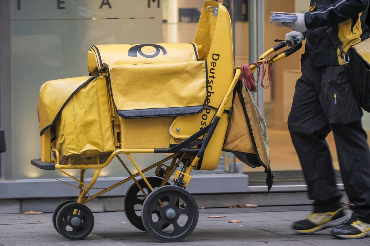 Immer mehr Kunden sind unzufrieden bei Paketlieferungen –  das trifft die Deutsche Post am härtesten. (Symbolbild).