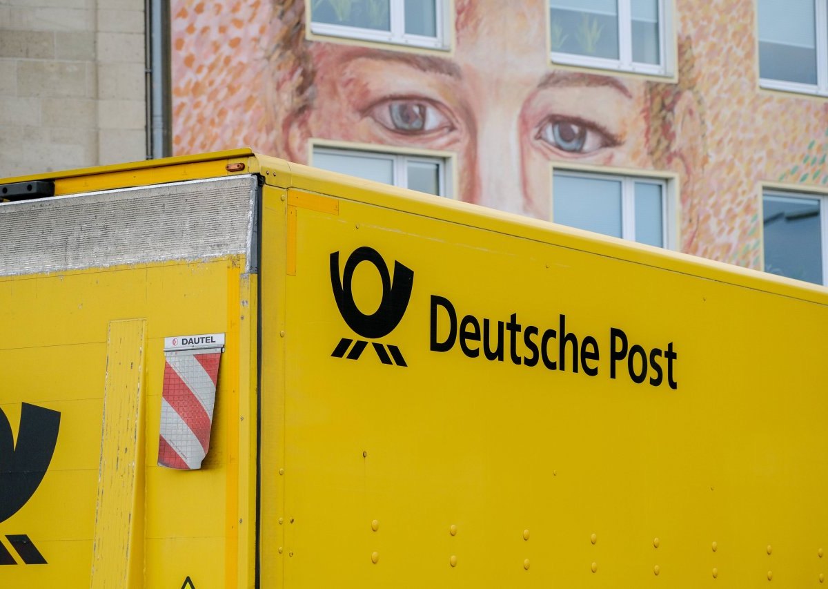 Deutsche Post Paket.jpg