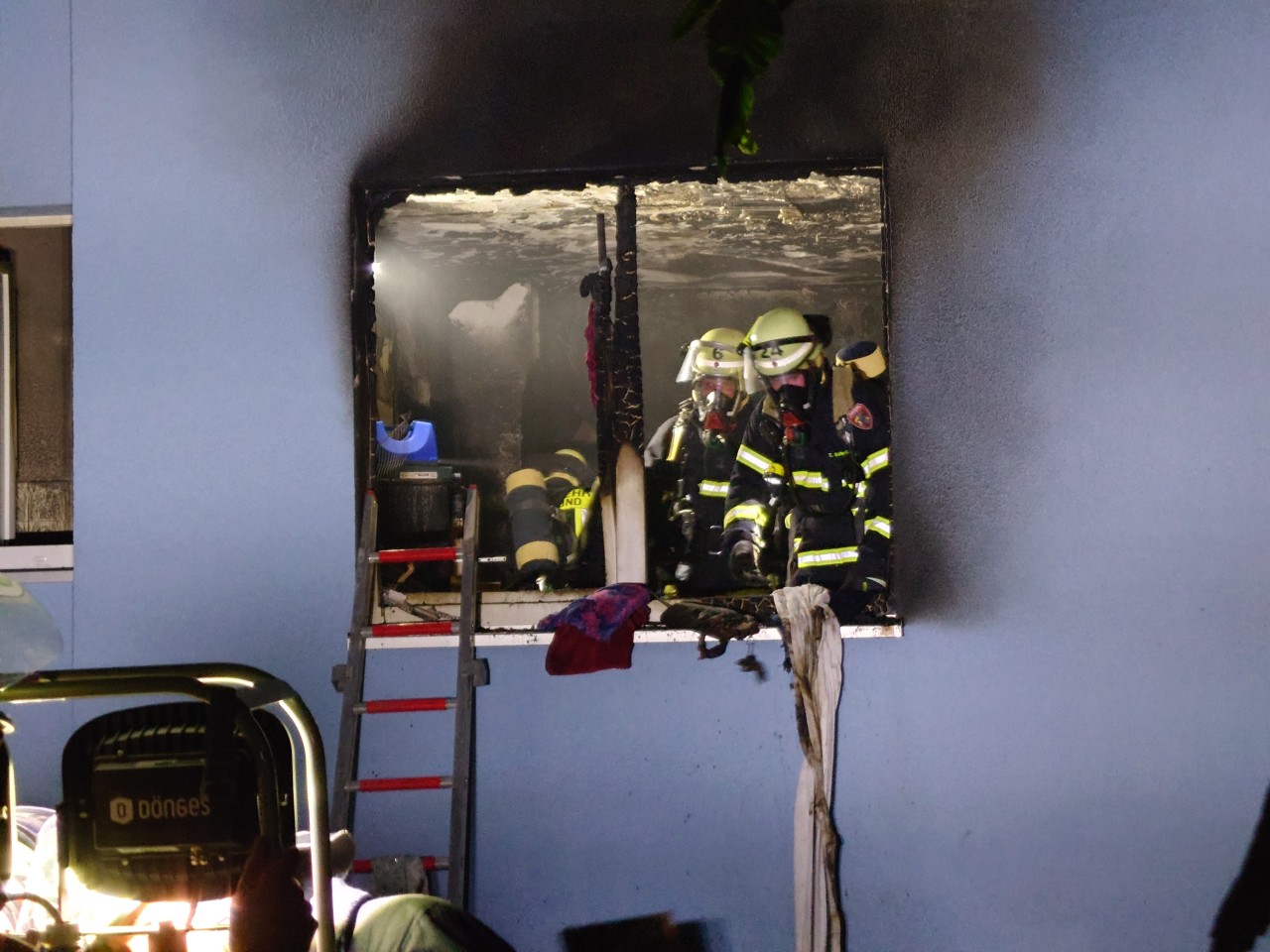 In Dortmund-Wickede ist eine Wohnung komplett ausgebrannt.
