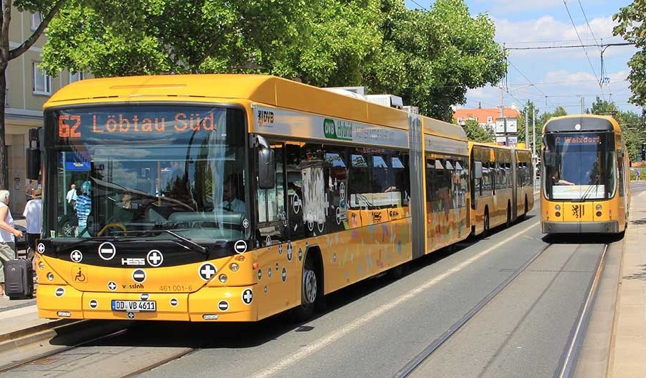 Mit so einem Bus war der Fahrer in Dresden unterwegs. 