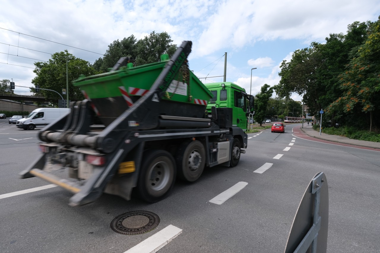 In Duisburg muss der Willy-Brandt-Ring über Monate gesperrt werden. (Symbolbild)