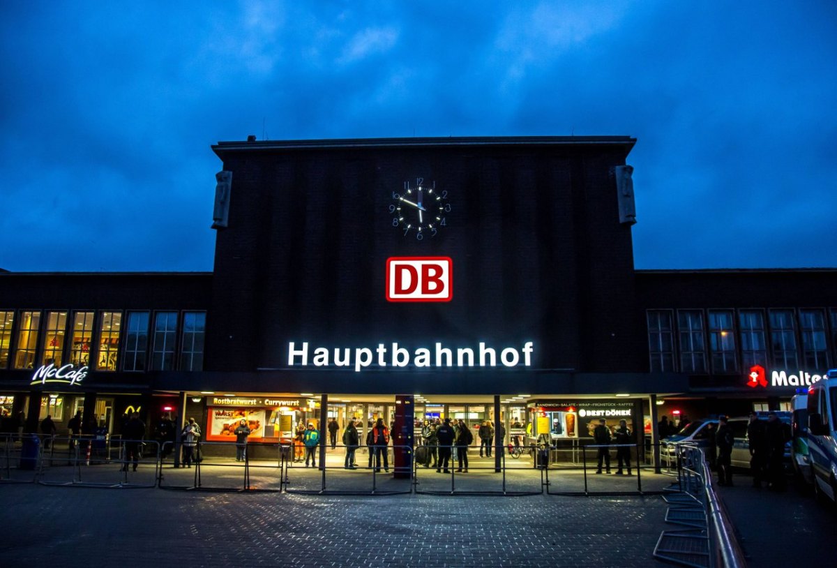 Duisburg Hauptbahnhof.jpg