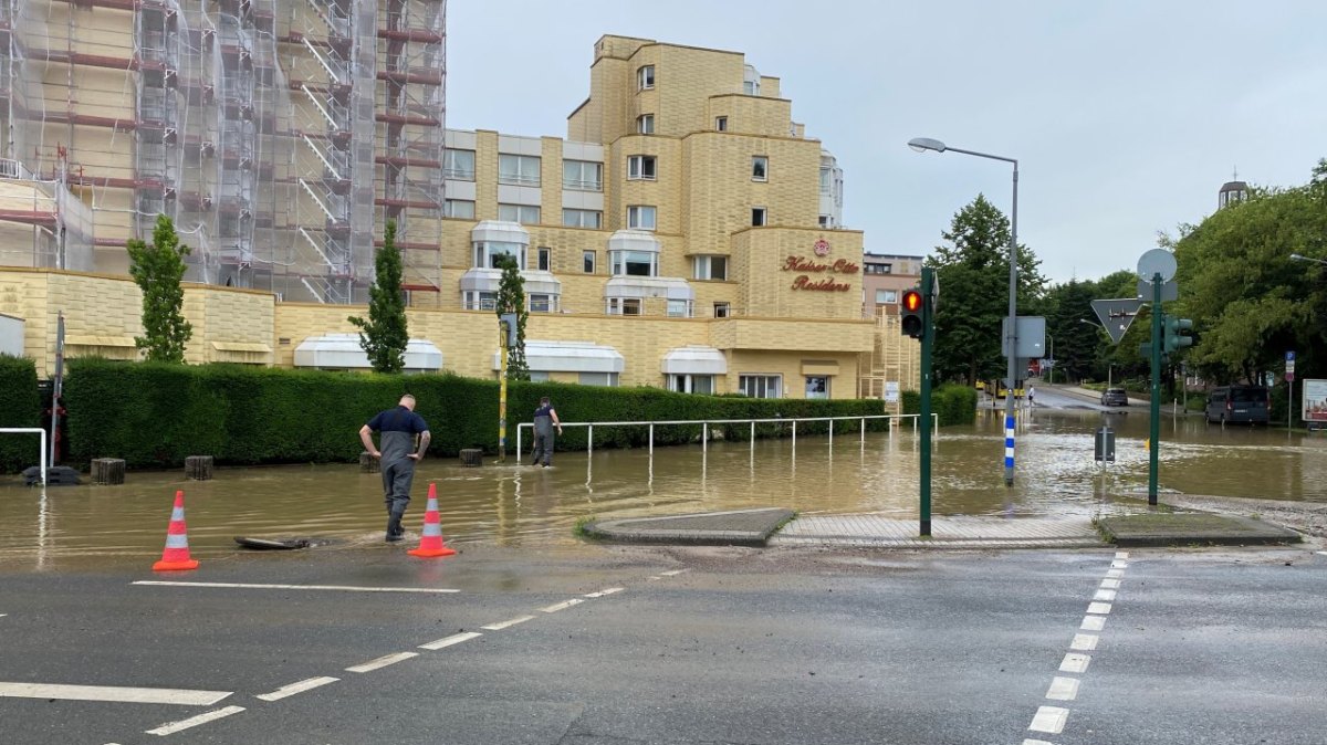 Essen: Chaos nach Rohrbruch