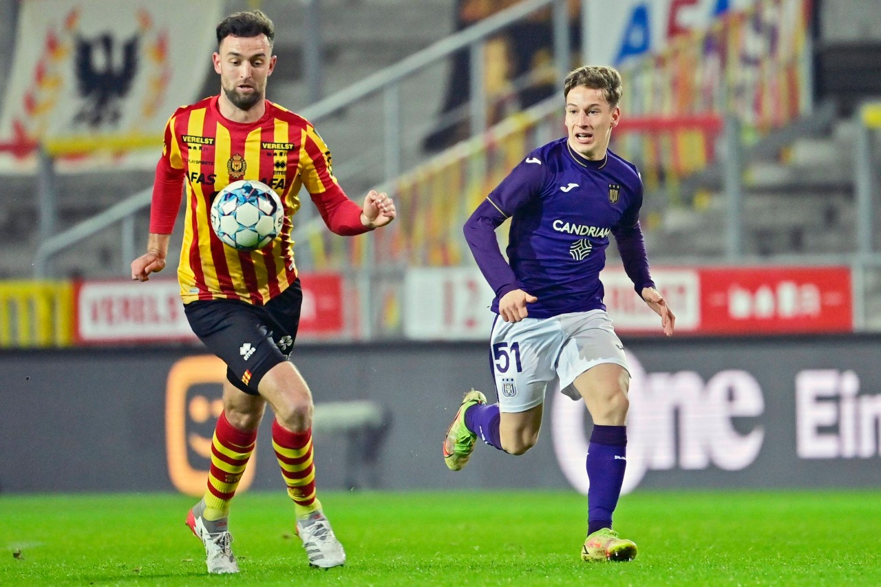 Im Winter verlieh der FC Schalke 04 Dries Wouters (l.) an KV Mechelen.