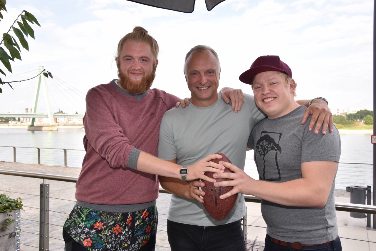 Florian Schmidt-Sommerfeld mit seinen ran Kollegen Frank Buschmann (Mitte) und Christoph "Icke" Domisch.