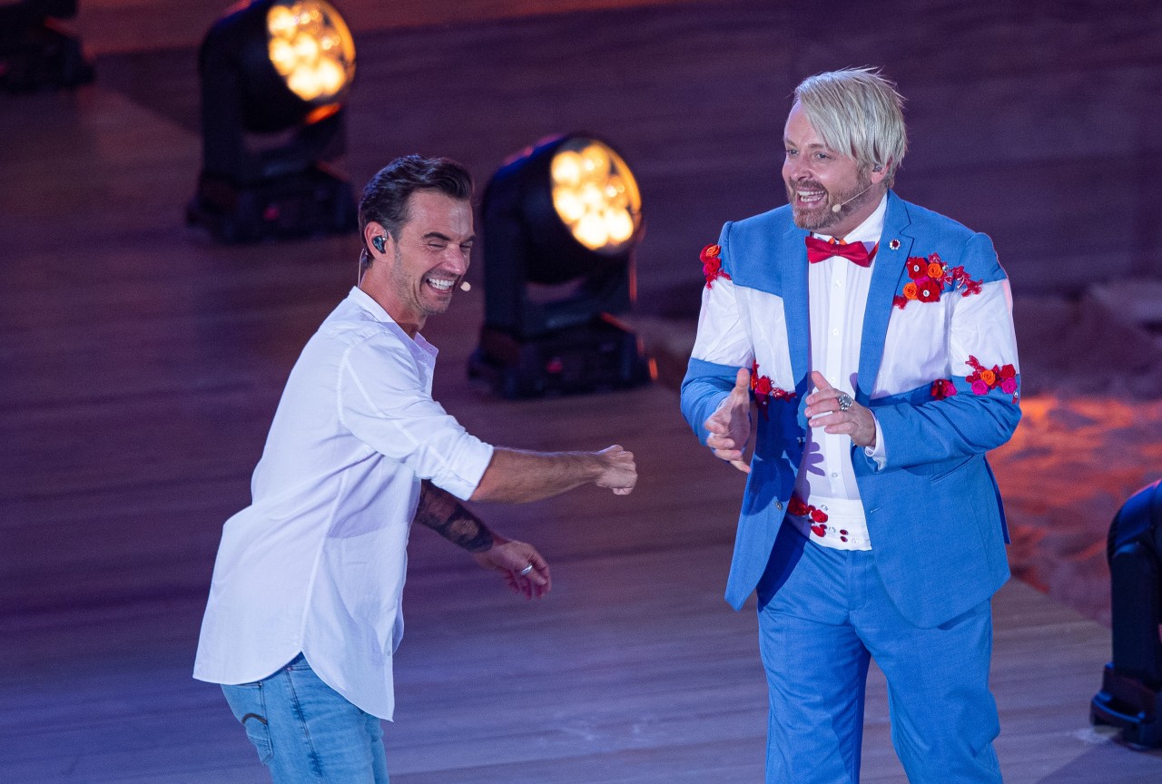 Florian Silbereisen (l.) und Ross Anthony, hier im August 2021, haben auch beim „Schlagerfest XXL“ einiges zu lachen.